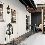 아파트 With Sauna And In Out